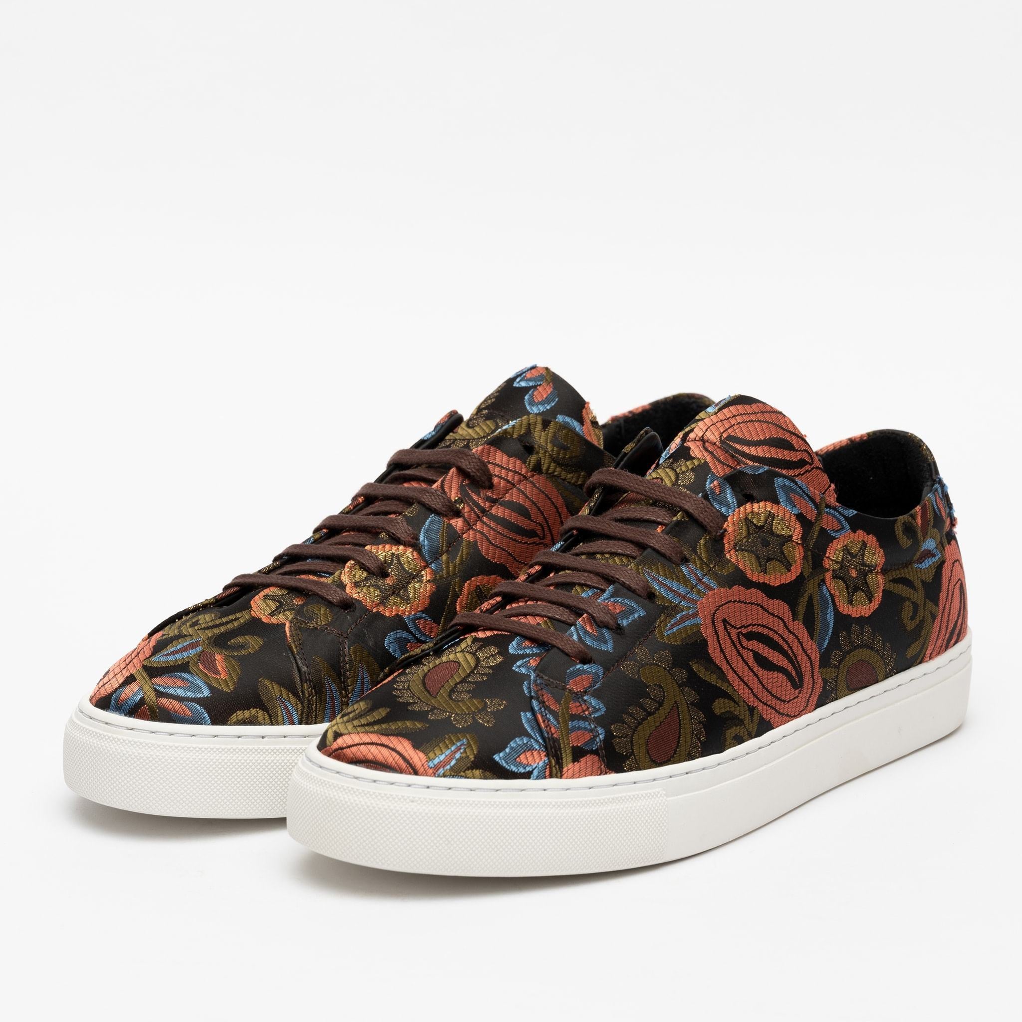 Sneaker in Pink Floral angle view